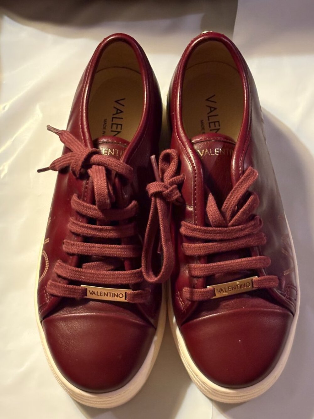 Valentino by Mario Valentino Dalia Leather Low-Top Sneakers Maroon/Burgundy Sz 8